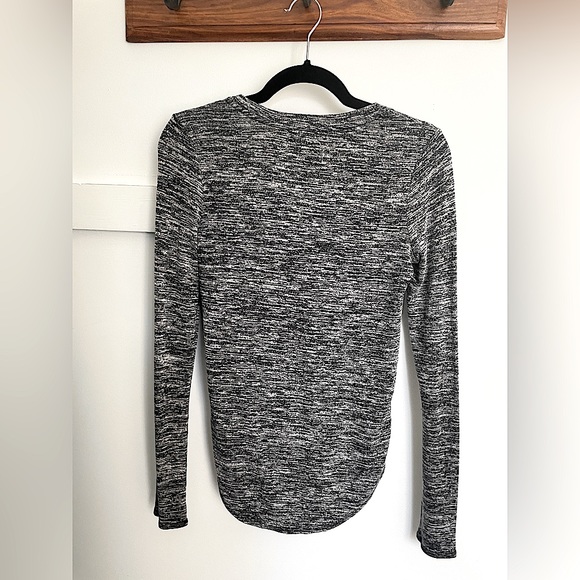 Aritzia Wilfred Free long sleeved tee - Picture 2 of 3